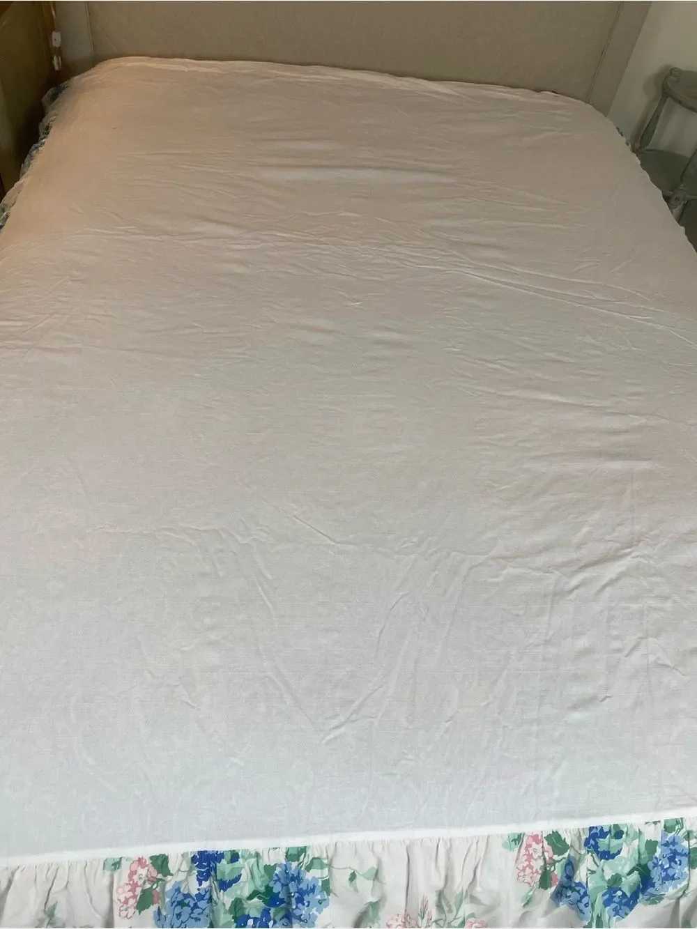 Ralph Lauren Vintage floral Bed skirt with Blue & Pink Floral Ruffle